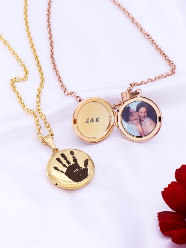 UnusualStandout #56 Personalized Handprint Necklace Photo Locket Necklace