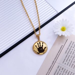 UnusualStandout #56 Personalized Handprint Necklace Photo Locket Necklace